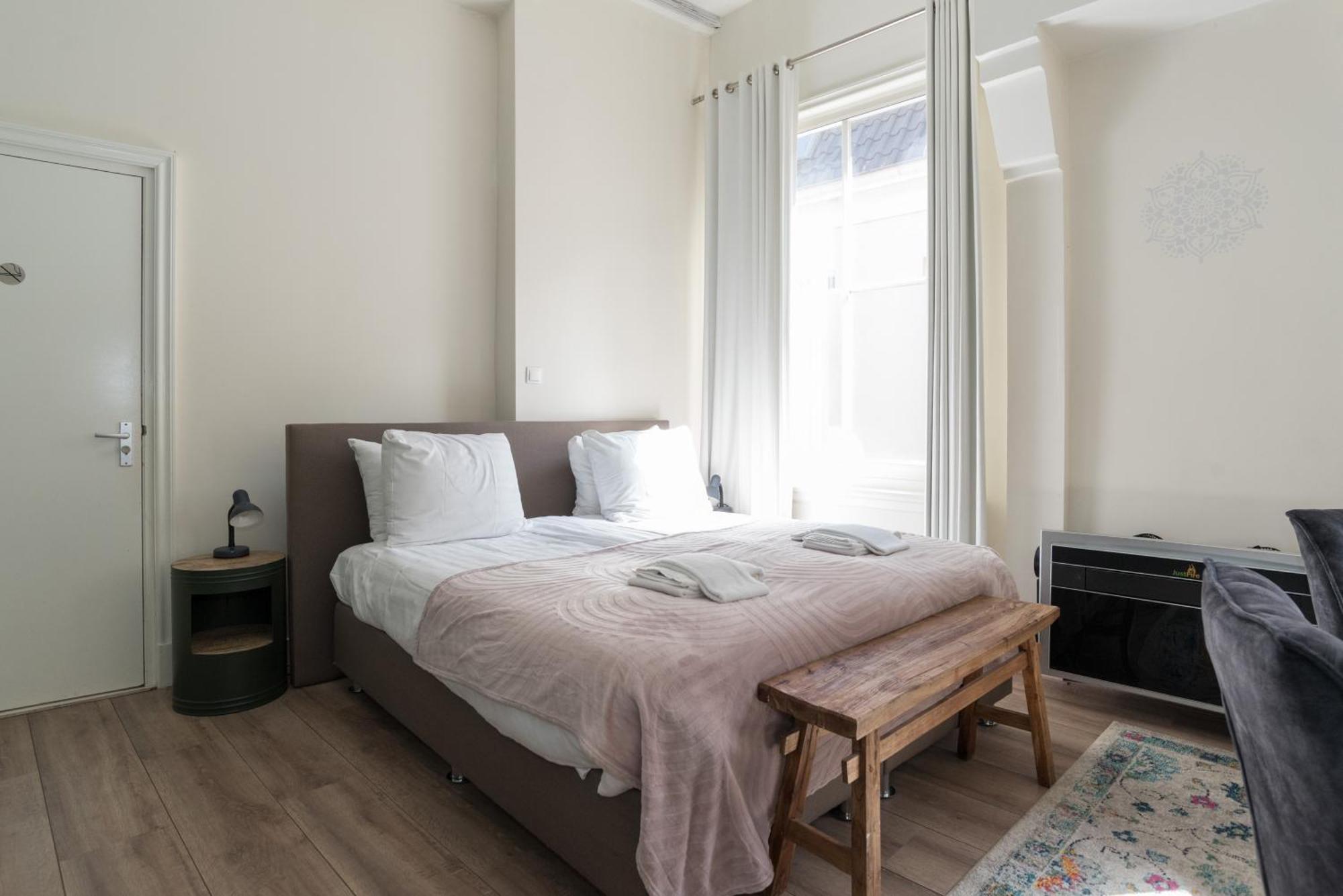 1001 Nights Boutique Lofts Hotell Haarlem Eksteriør bilde